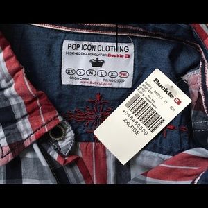 💎NWT,Men’s navy&red flannel top from Buckle💎